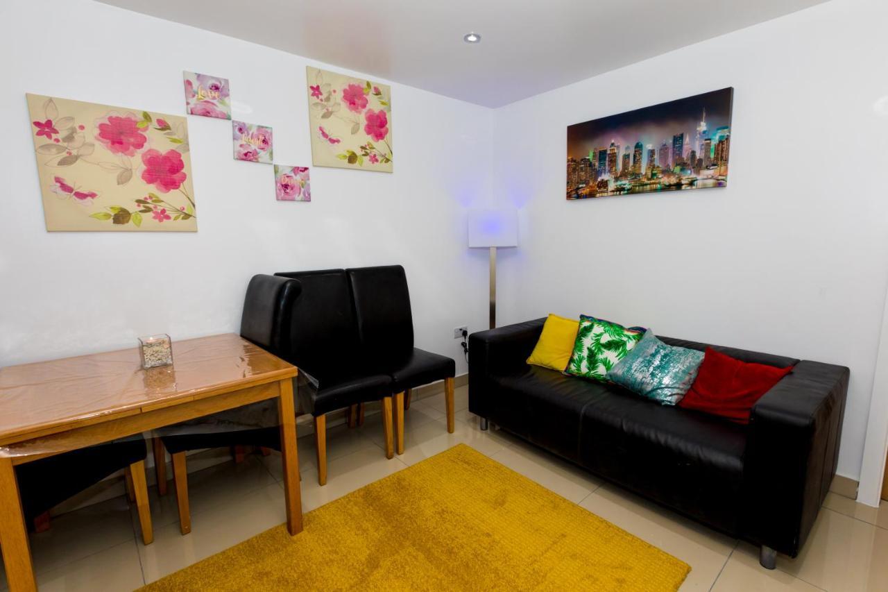 Comfortable Stays - Shirley, Solihull Ngoại thất bức ảnh
